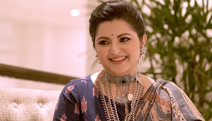 ‘আল্লাহ কিছু নেওয়ার আগে কিছু দিয়েও দেন’