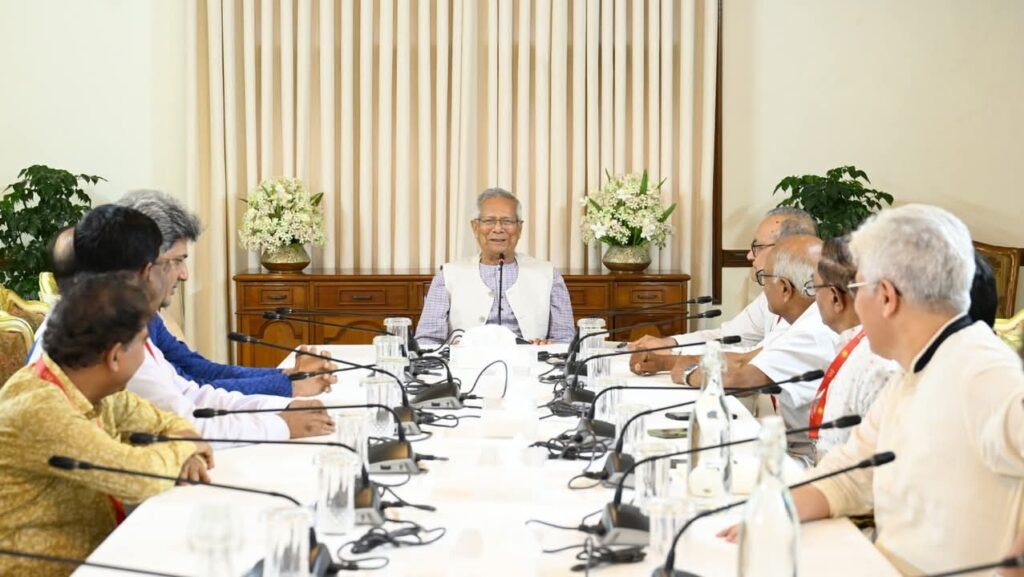 আমি থাকতে অনিষ্ট হবে না: জাতিকে আশ্বস্ত করলেন প্রধান উপদেষ্টা