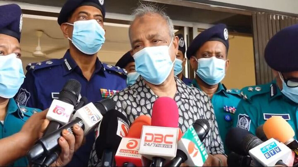 ভারত থেকে যাদের পুশইন করা হচ্ছে তারা প্রোপার চ্যানেলে আসছে না: স্বরাষ্ট্র উপদেষ্টা