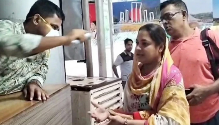 ভারতে করোনার প্রকোপ, বেনাপোল ইমিগ্রেশনে স্বাস্থ্য বিভাগের সতর্কতা জারি