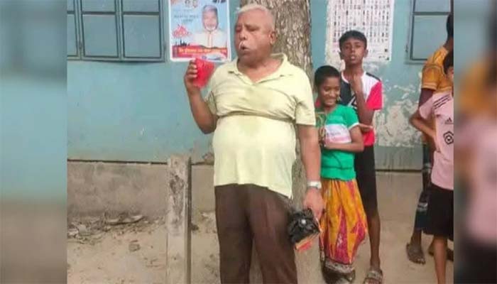 মহানবী (সা.)-কে নিয়ে কটূক্তি, চিকিৎসককে গণধোলাই দিল জনতা