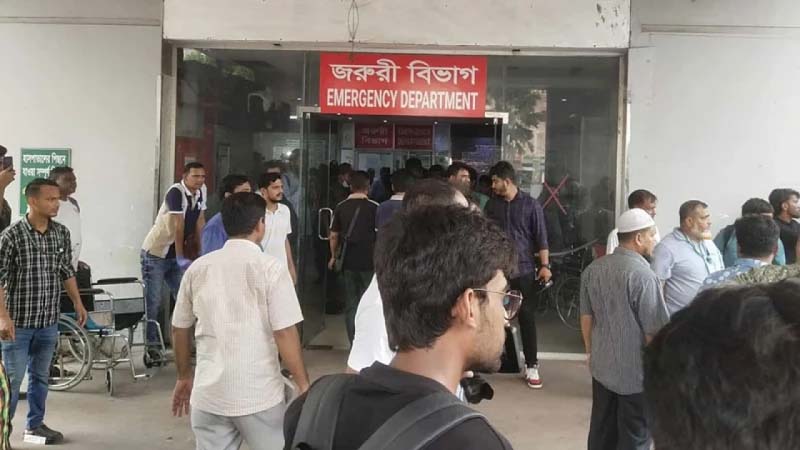 উত্তরায় প্রশিক্ষণ বিমান বিধ্বস্তে দগ্ধ ৬০ জন জাতীয় বার্ন ইনস্টিটিউটে