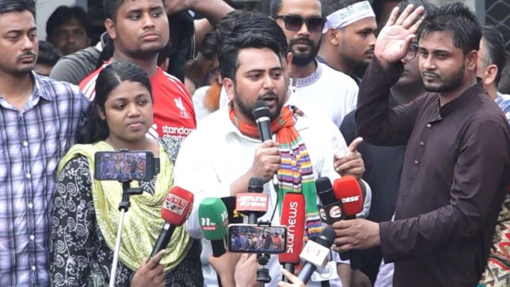 আমরা নতুন সংবিধান এবং বিচার ও সংস্কার না হওয়া পর্যন্ত সংগ্রাম চালিয়ে যাব: নাহিদ ইসলাম