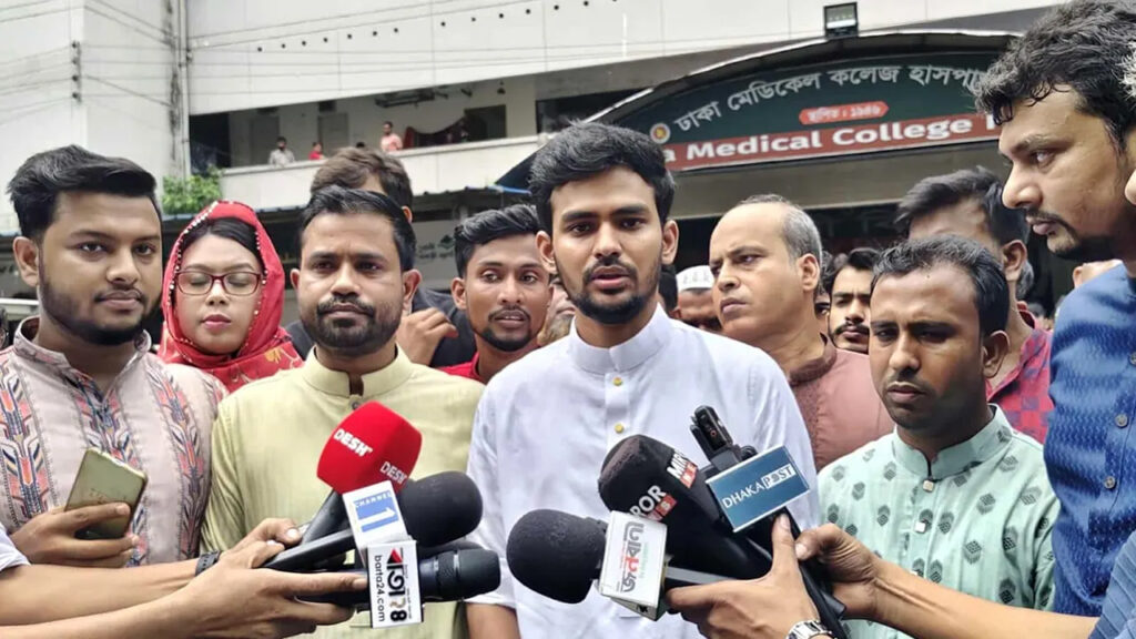 নুরের ওপর হামলার দায় সরকারকেই নিতে হবে : উপদেষ্টা আসিফ