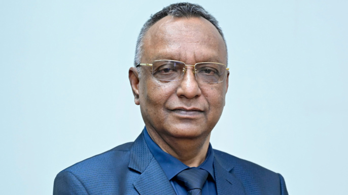 গভর্নরের আদেশ উপেক্ষা শাহীনুলের অফিস করায় উত্তেজনা, যা বলছে কর্তৃপক্ষ
