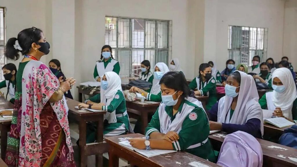 শনিবারও স্কুল-কলেজে ক্লাস নেওয়ার সিদ্ধান্ত