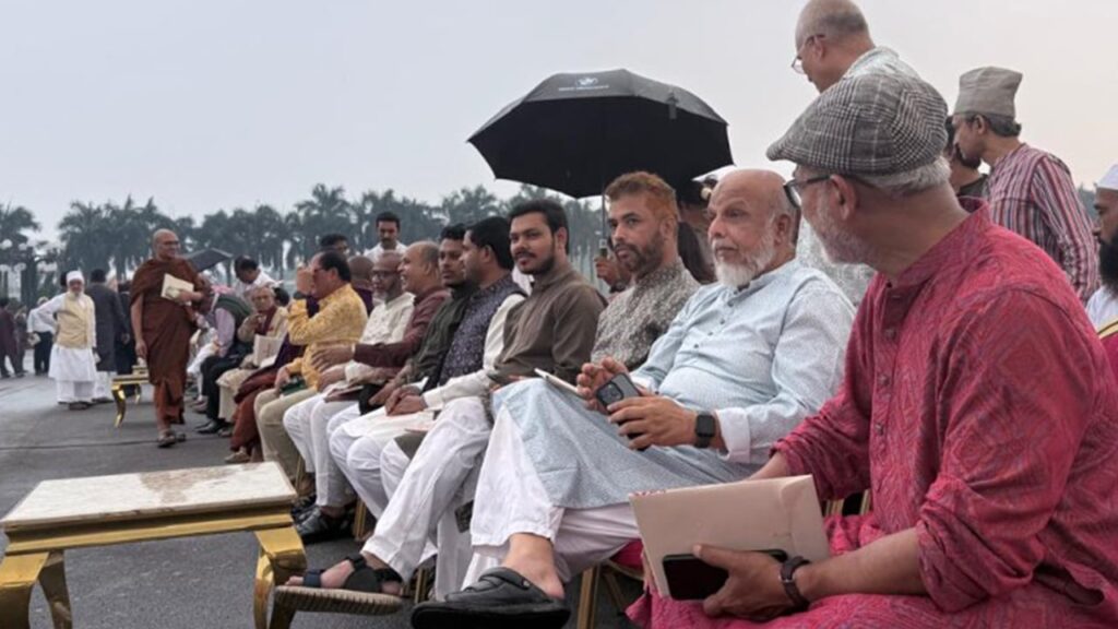 জুলাই সনদ স্বাক্ষর অনুষ্ঠানস্থলে আসছেন অতিথিরা