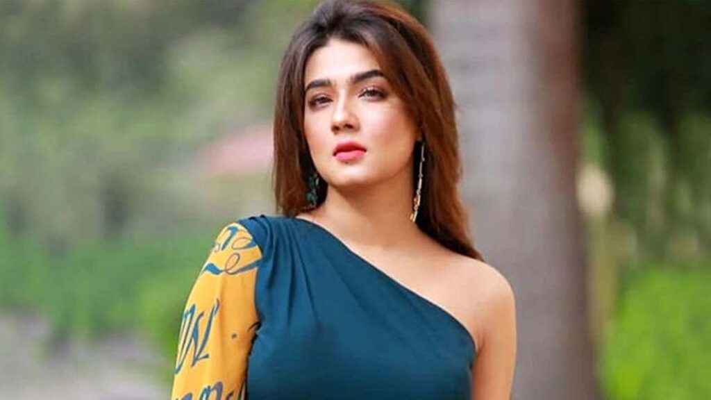 ছবি পোস্টের পর সুখবর দিলেন মাহিয়া মাহি