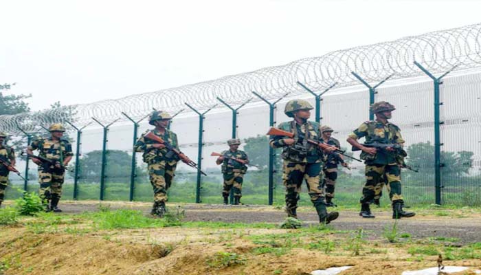 বাংলাদেশ সীমান্তের ৮০ শতাংশ স্থানে কাঁটাতারের বেড়া দিলো ভারত