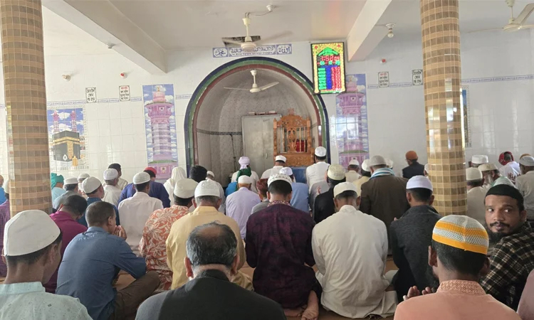 খালেদা জিয়ার সুস্থতা কামনায় সারা দেশে বিশেষ দোয়া