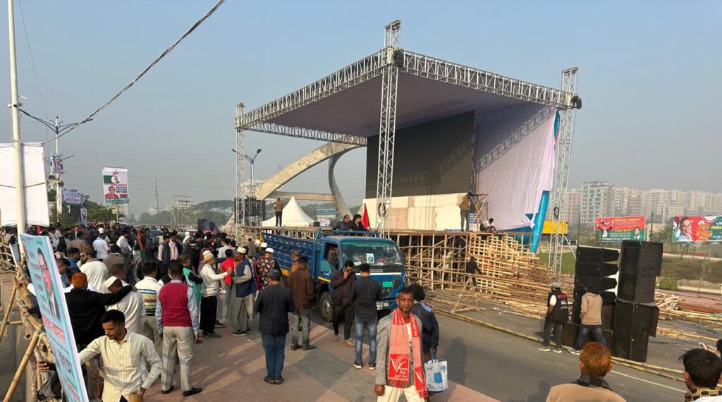 নিরাপত্তার চাদরে ৩০০ ফিটের সংবর্ধনাস্থল