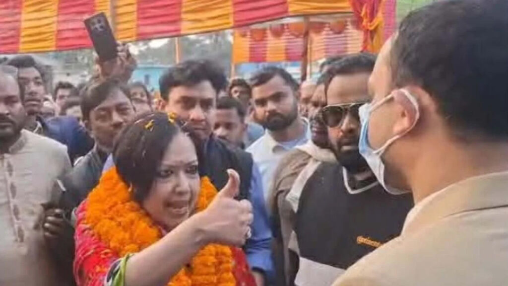 রুমিন ফারহানাকে কারণ দর্শানোর নোটিশ