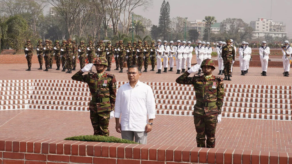 জাতীয় স্মৃতিসৌধে নতুন প্রধানমন্ত্রীর শ্রদ্ধা