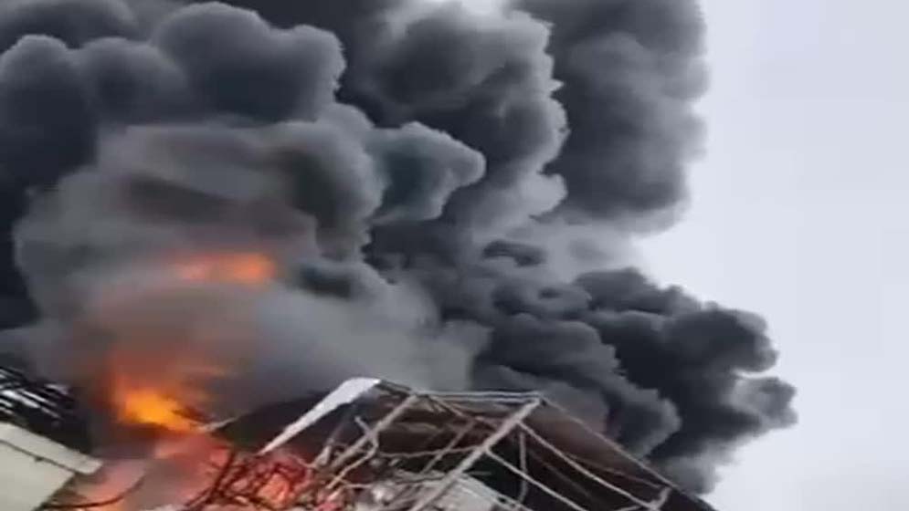 ইরানের হামলায় দাউ দাউ করে জ্বলছে ইসরাইলি শিল্পাঞ্চল