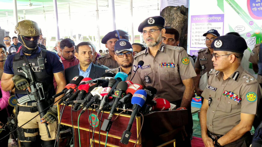 রাজধানীতে ১৭৭১ ঈদ জামাত, নিরাপত্তা শঙ্কা নেই: ডিএমপি কমিশনার