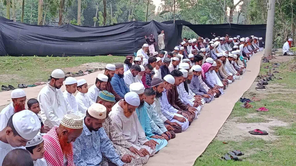 দেশের কয়েক স্থানে ঈদ উদ্যাপন