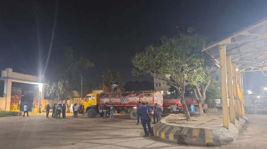১২ ঘণ্টা পর উত্তরের ৮ জেলায় জ্বালানি তেল সরবরাহ শুরু