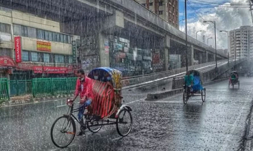 তীব্র গরমের পর রাজধানীতে স্বস্তির বৃষ্টি