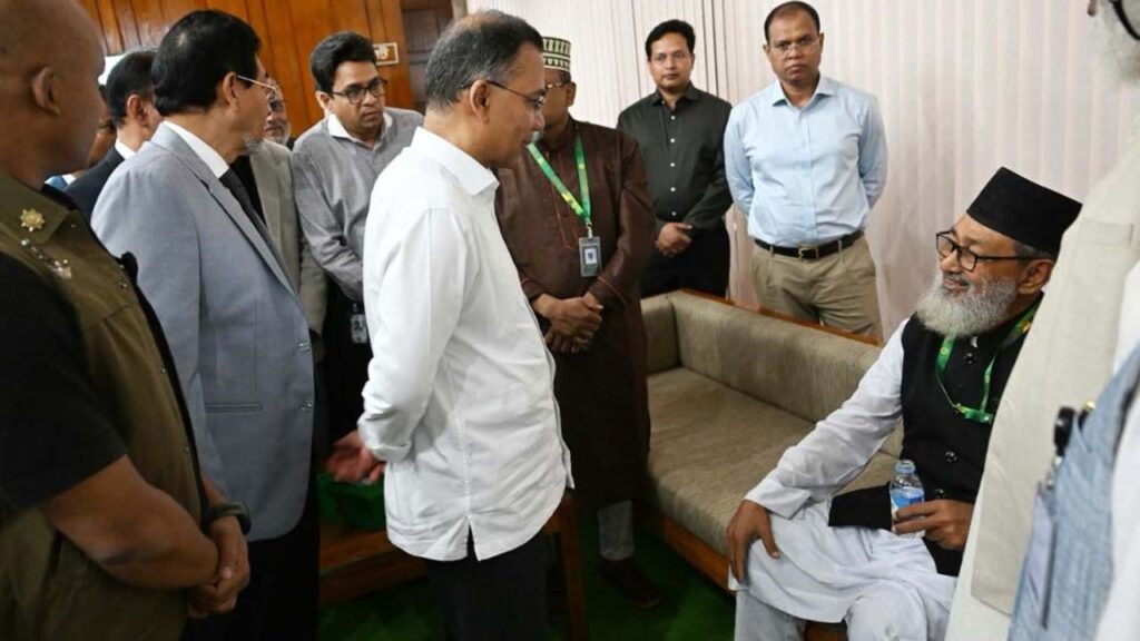 সংসদে অসুস্থ বিরোধীদলীয় এমপি বাশার, খোঁজ নিলেন প্রধানমন্ত্রী