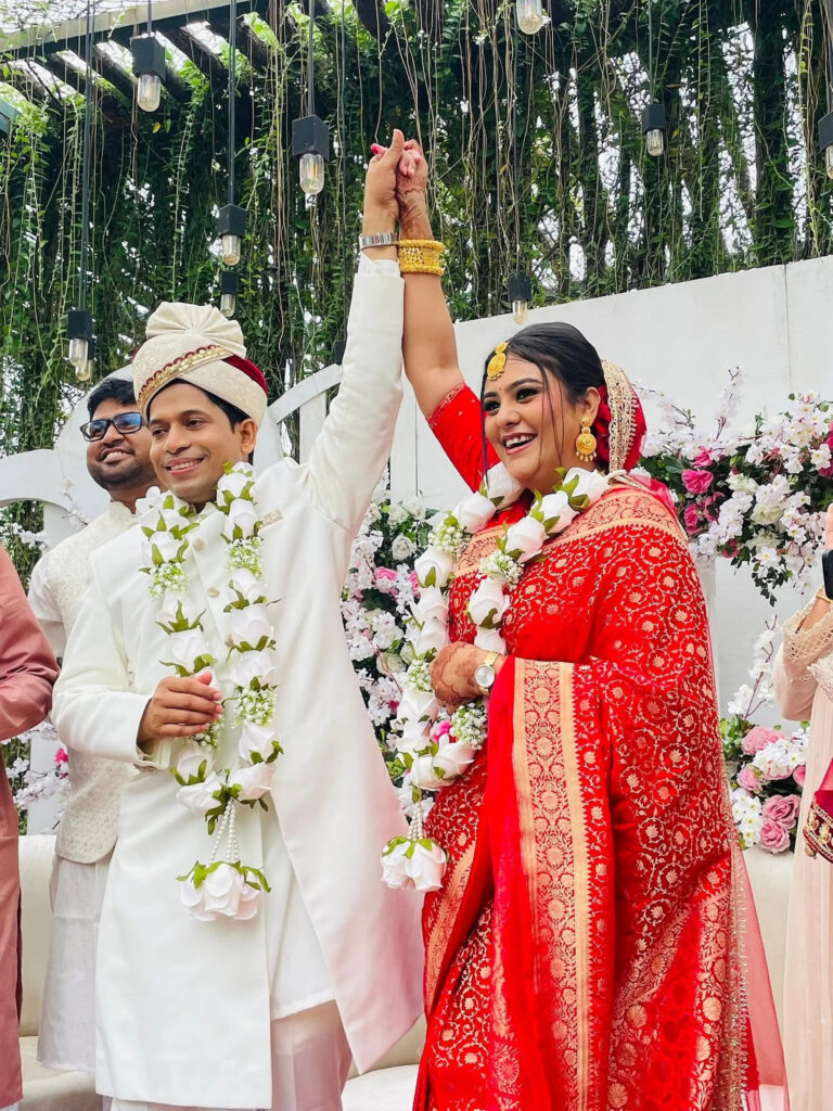 বিয়ের ছবি দিয়ে দীপ্তি লিখলেন, ‘মাস্টার সাহেব, আপনি আমার জন্য চোখের জল ফেলেছেন…’