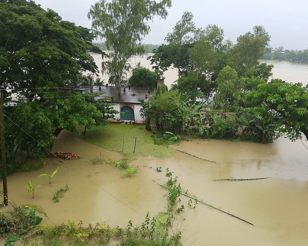 চার নদীর পানি এখনো বিপৎসীমার উপরে