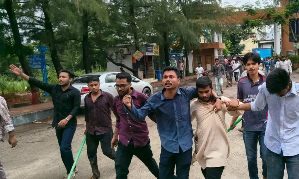 বরিশাল বিশ্ববিদ্যালয়ে ছাত্রদল-ছাত্রশিবিরের সংঘর্ষ