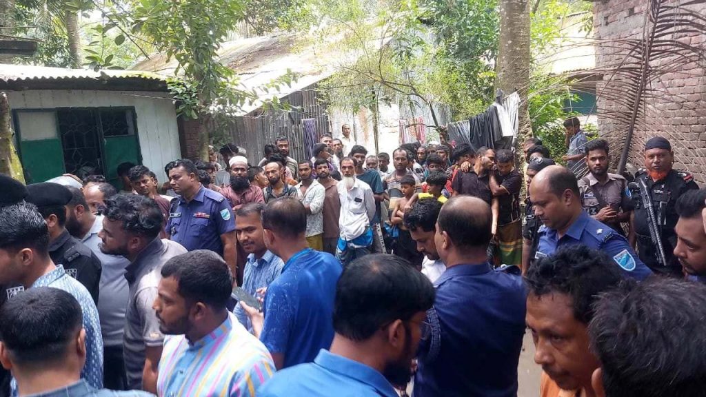 যশোর ও মাদারীপুরে ককটেল বিস্ফোরণ, শিক্ষার্থীসহ আহত ৮