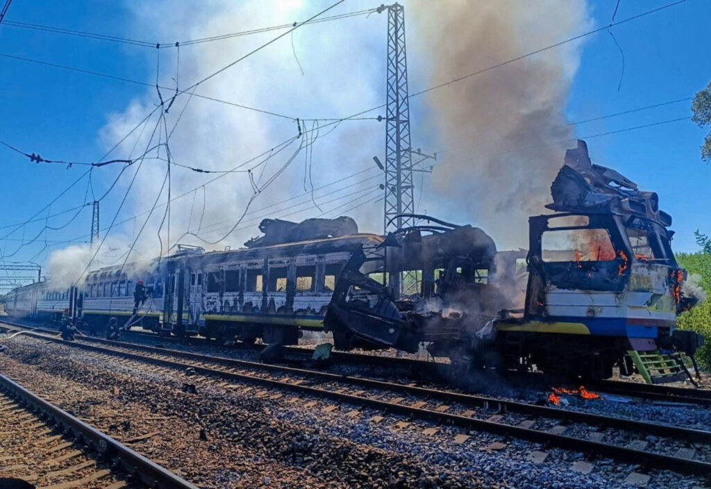 রুশ হামলার লক্ষ্যবস্তু হয়ে থাকতে পারে বরিস জনসন ও সাবেক সিআইএ প্রধানকে বহনকারী ট্রেন,